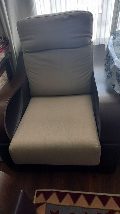 Продам  диван и кресло