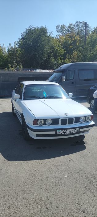 Продам машина БМВ срочно