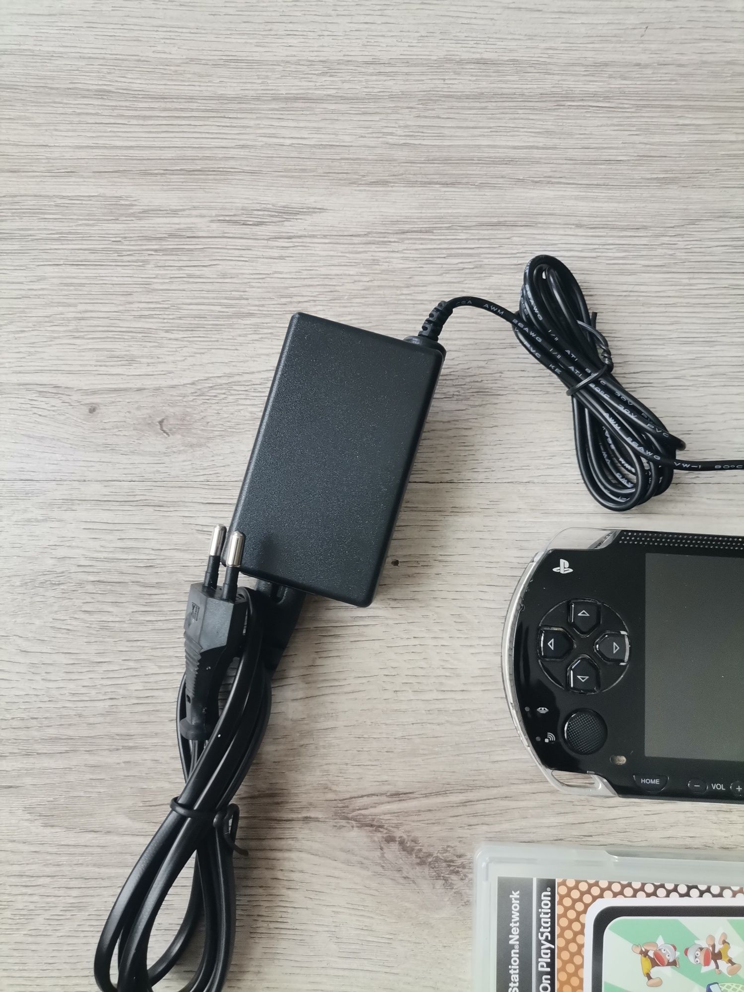 Игра PSP 1004 черна
