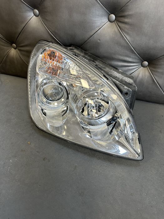 kia carens rondo фар фарове десен