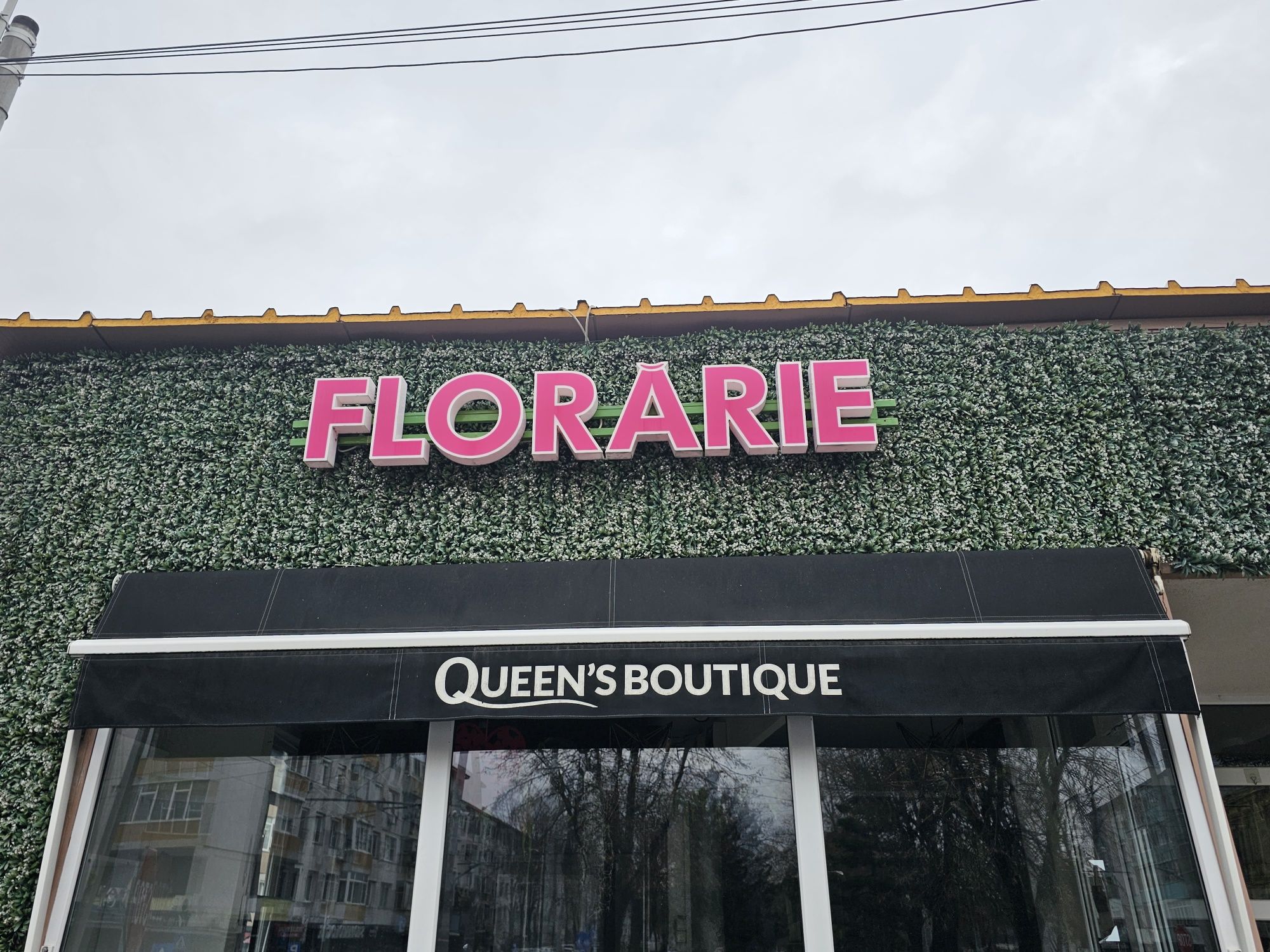 Vând reclama luminoasa Florarie