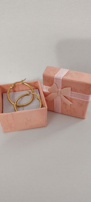 Vând bijuterii Cercei