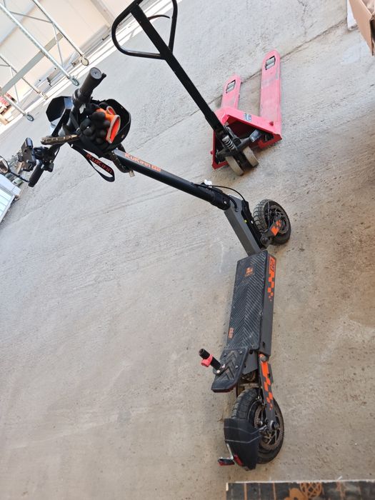 Vând Trotinetă kukirin g2