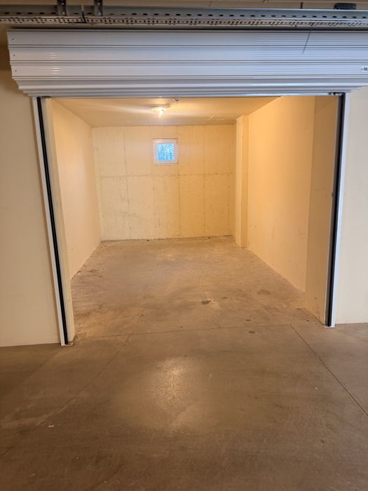 Дава се под наем Гараж / Паркомясто в Стара Загора, Три чучура - център - 20 кв.м за 76.5 € - Снимка #2