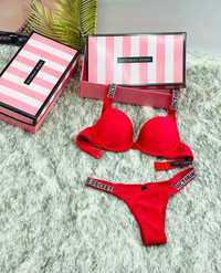 Reducere BLACK FRIDAY Set sutien si chiloti Victoria's secret