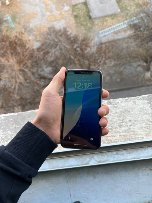 Iphone  11 78 radnoy 64 talik