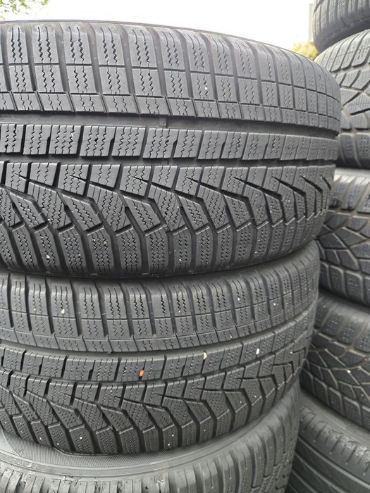 2бр. 225 45 18 Hankook зимни.