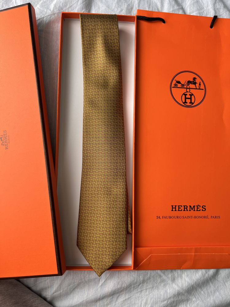 Cravata noua HERMES