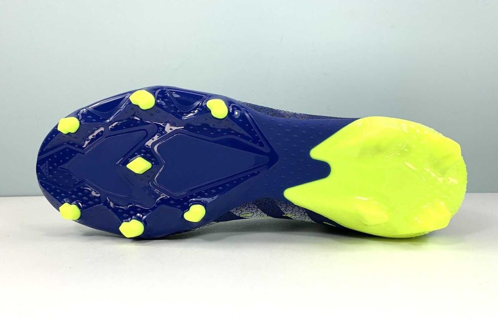 Оригинални спортни обувки *ADIDAS PREDATOR FREAK 3 FG * 45 1/3 -46 2/3