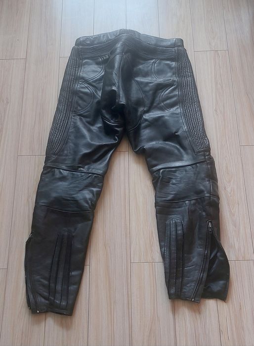Echipamente din piele moto
