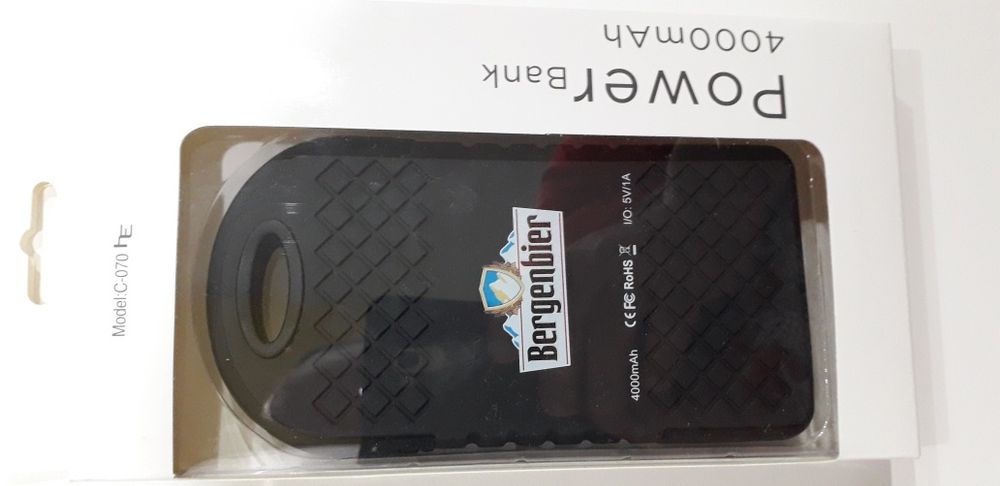 Power Bank cu încărcare solară de 4000mAh