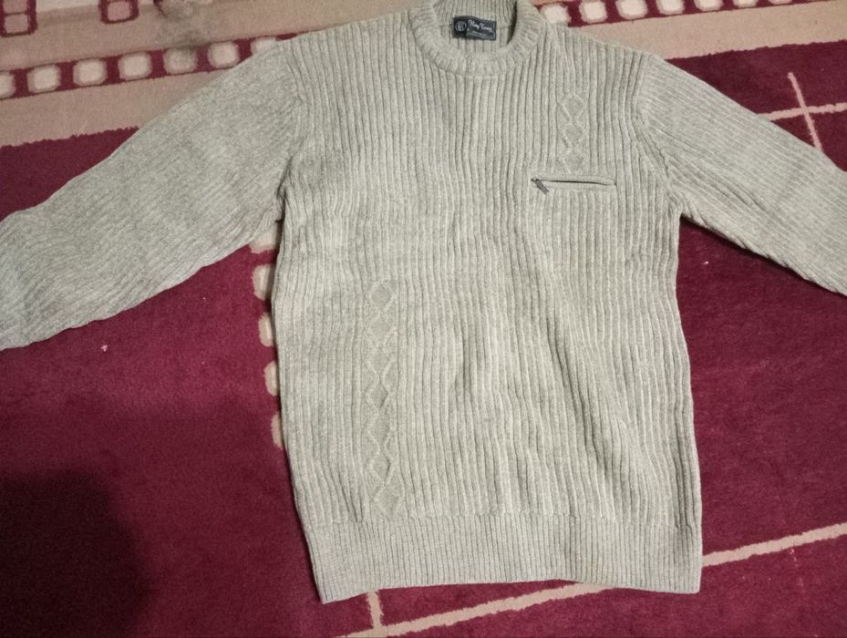 Продается кофта новая утепленная, в хорошем состоянии,