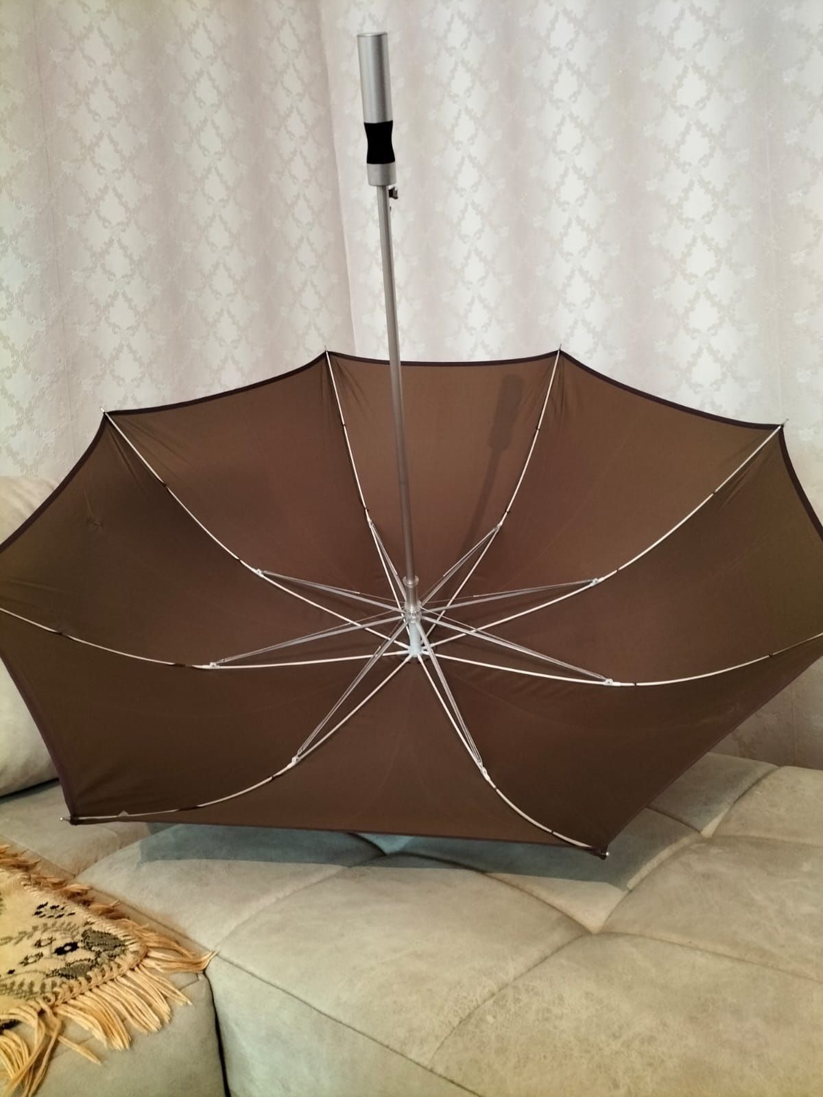 Продам зонт новый