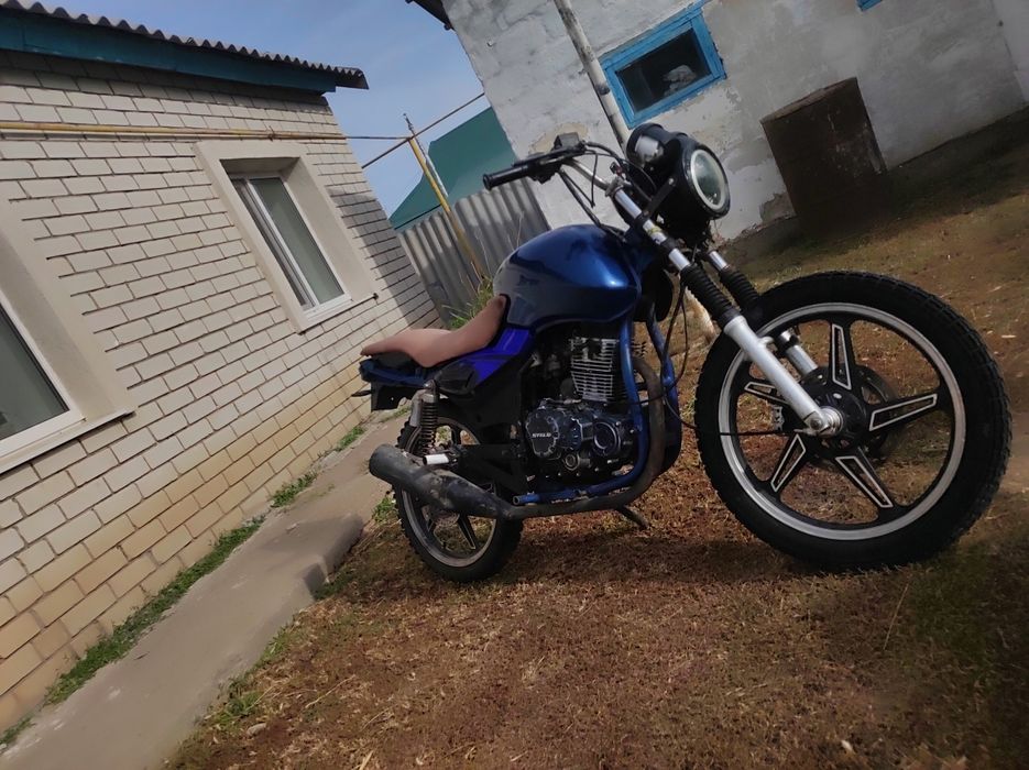 продам мотоцикл 200куб