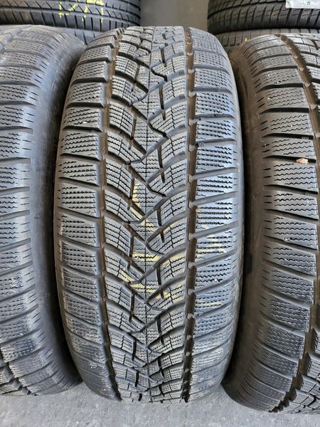235/60/18 DUNLOP 4бр