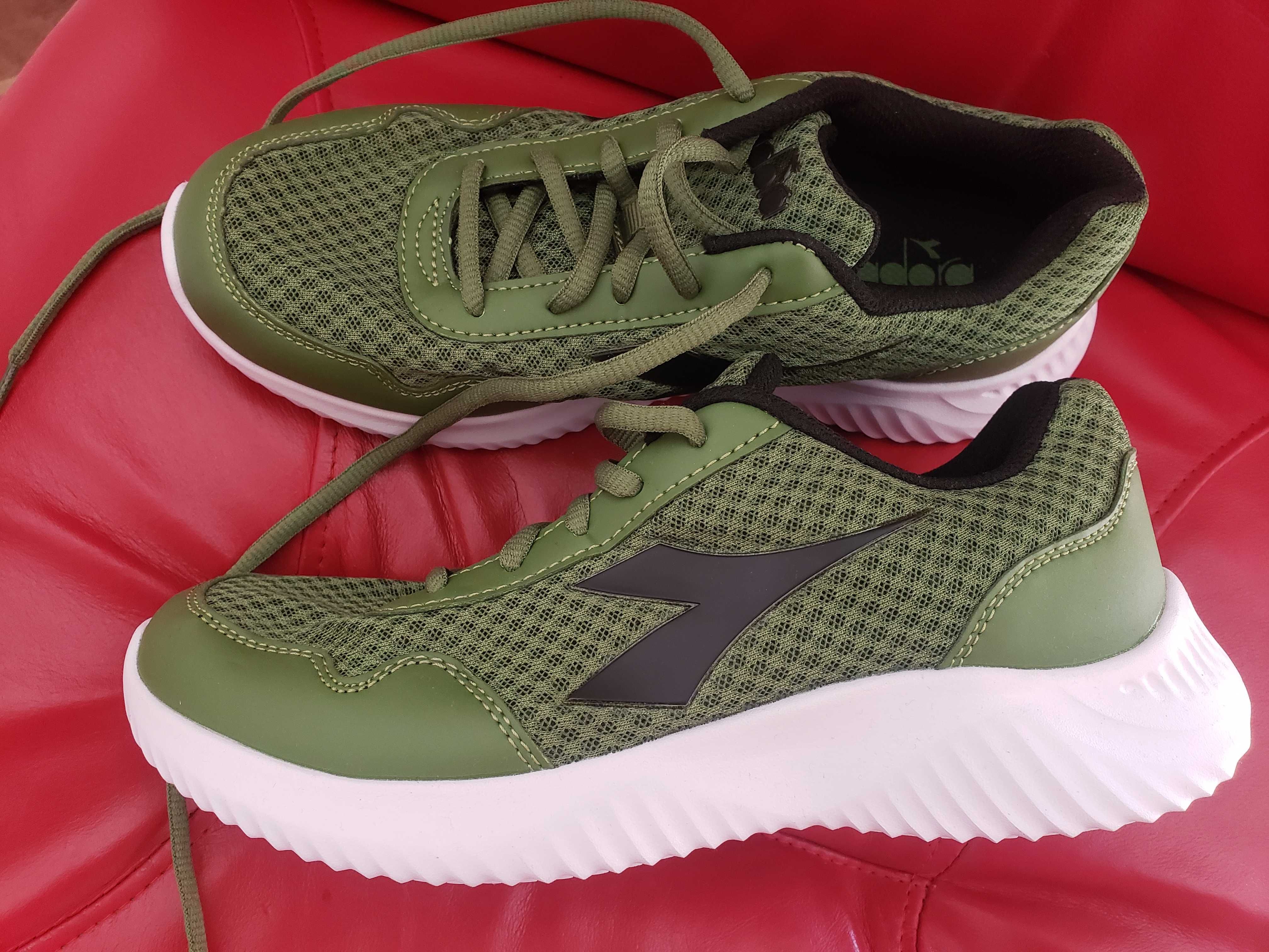 Маратонки Diadora