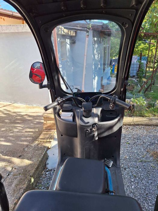 Електрическа триколка с покрив