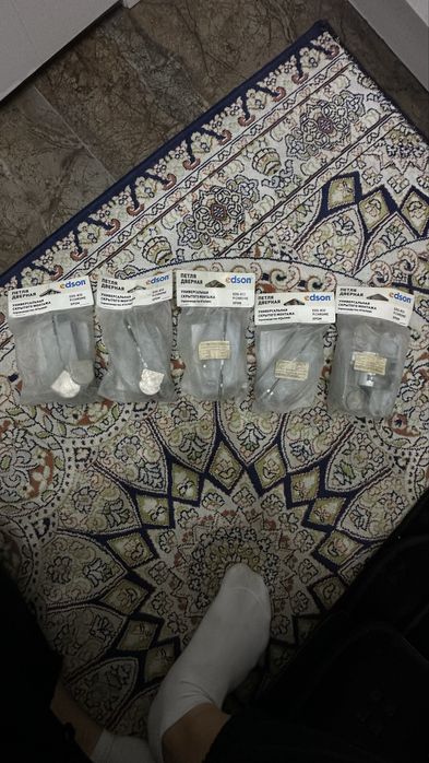 Петли для скрытых двереи