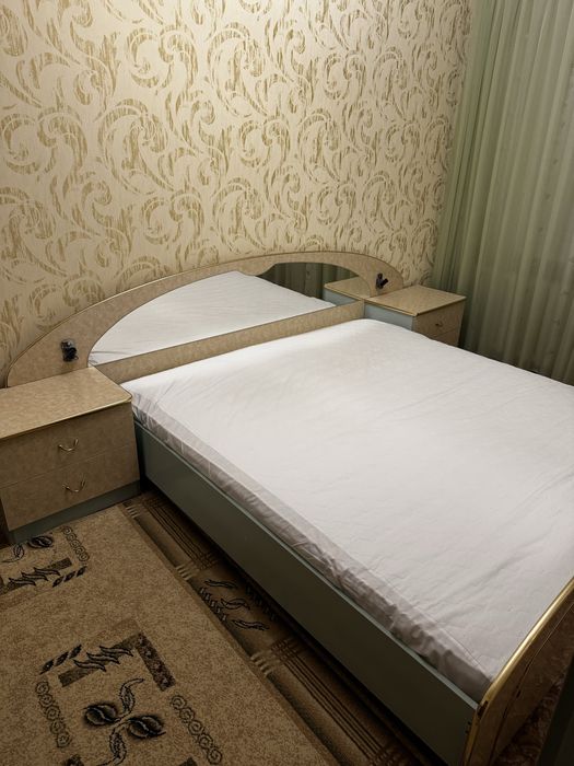 Продам кровать с ортопедическим матрасом 180*200