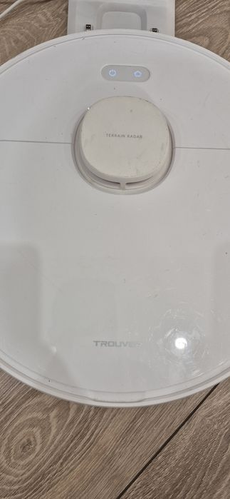 Робот пылесос trouver