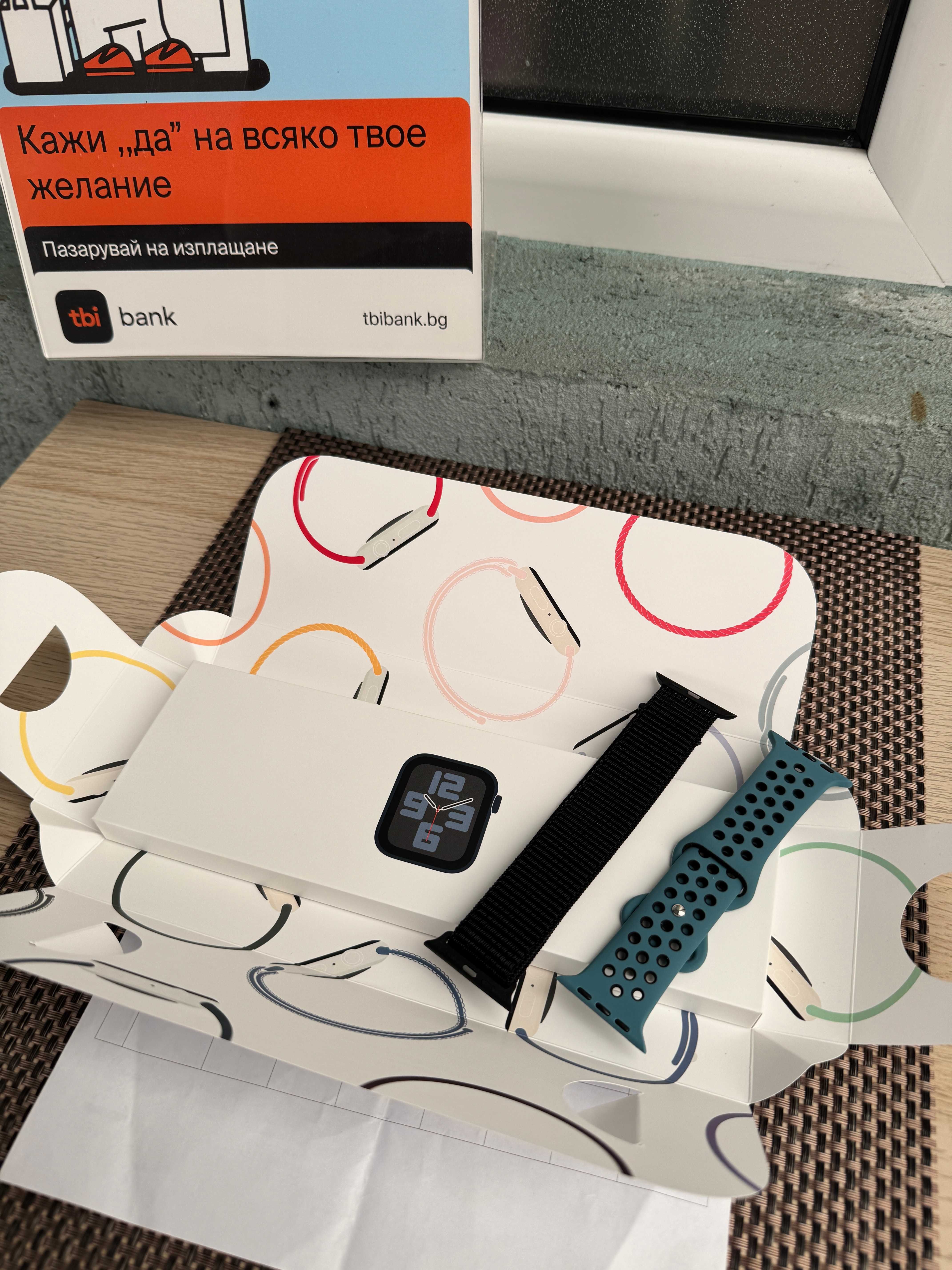 НЕРАЗПЕЧАТАН 24М Гаранция  E-SIM Apple Watch SE 2 Лизинг 44mm CELLULAR