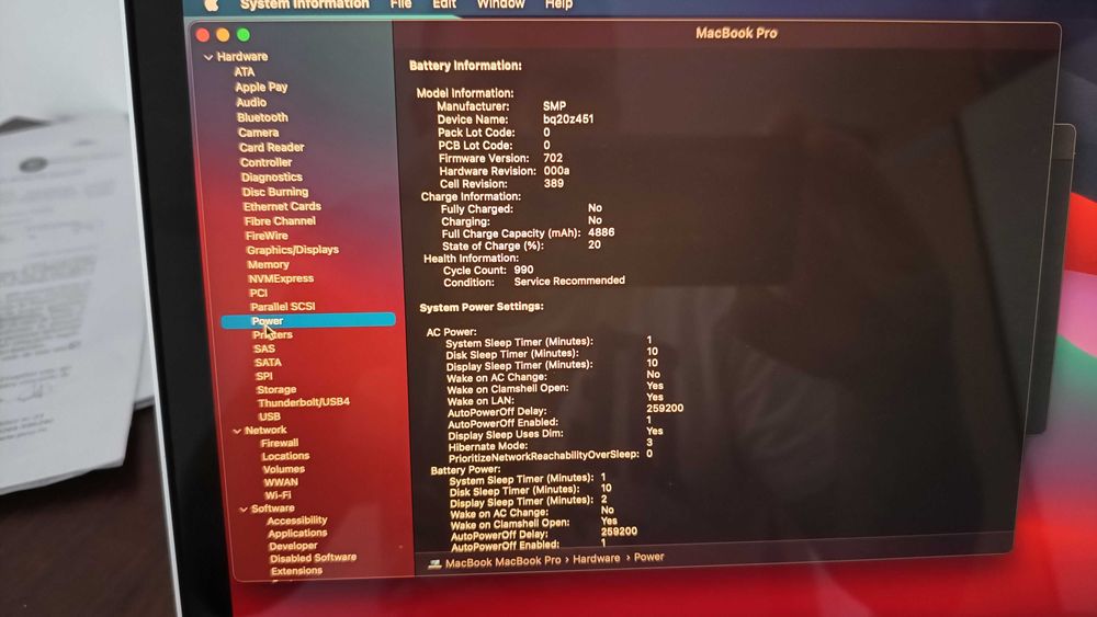 Ofertă Macbook Pro 13", SSD de 256GB, 8Gb RAM-intel core i5 late 2013