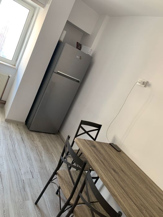 de inchiriat apartament cu 2 camere zona Ostroveni
