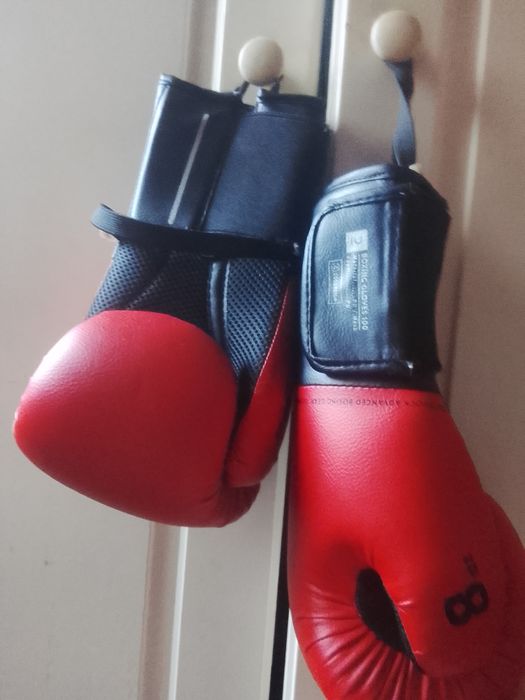 Mănuși box,  marime 8 oz, foarte putin folosite