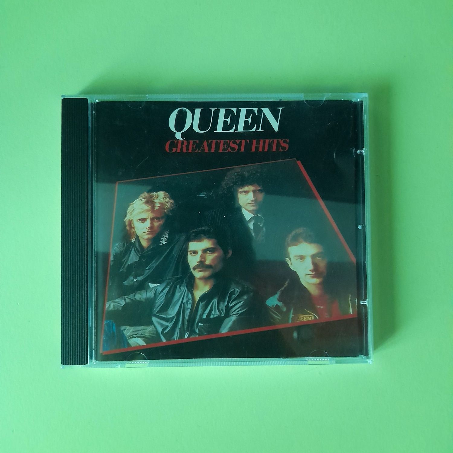 Рок CD-та - The Beatles, Queen, Nirvana