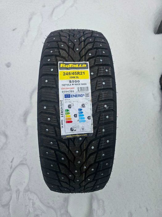 Новые зимние шины с шипами 245 45 R21
