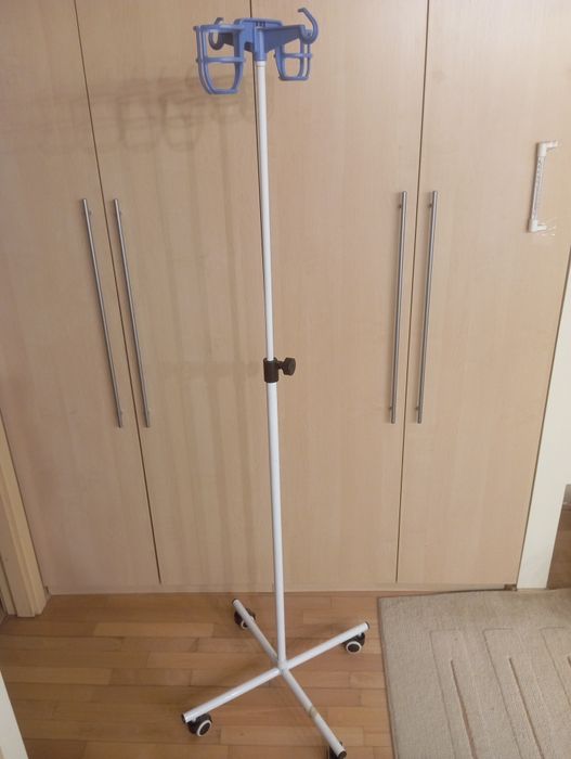 Штатив медицинский, стойка.