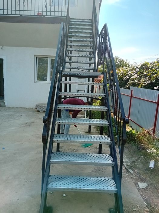 Scara metalica zincata 4m l