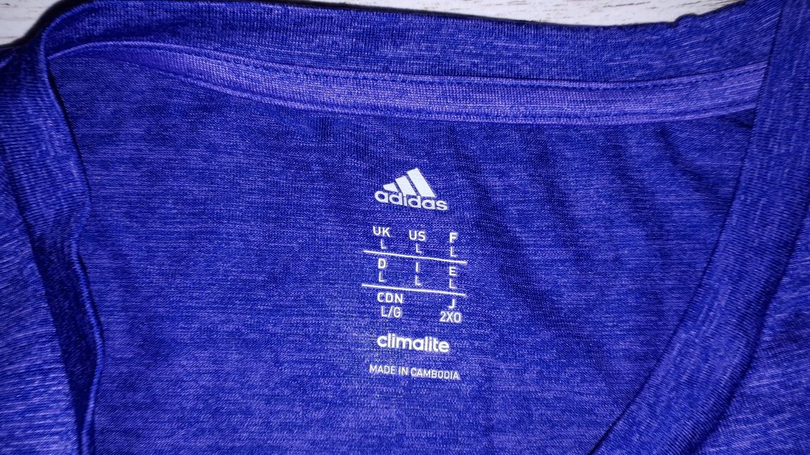 Adidas-Ориг. Тениска Нова!