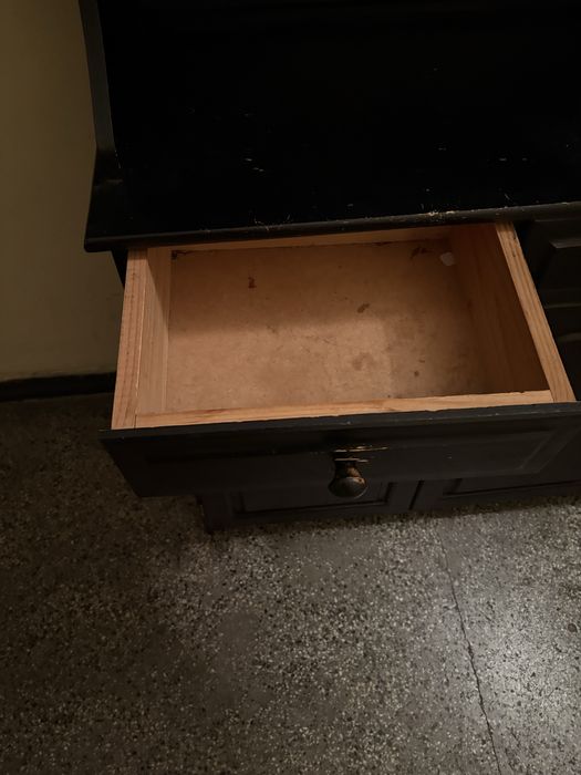 Бюфет дървен масив