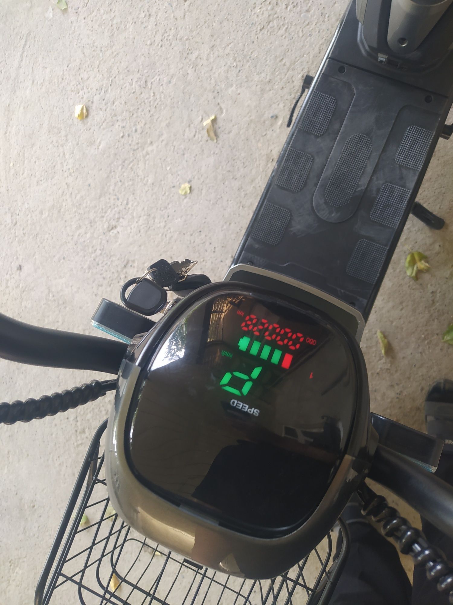 Elektro Skuter sotiladi yangi