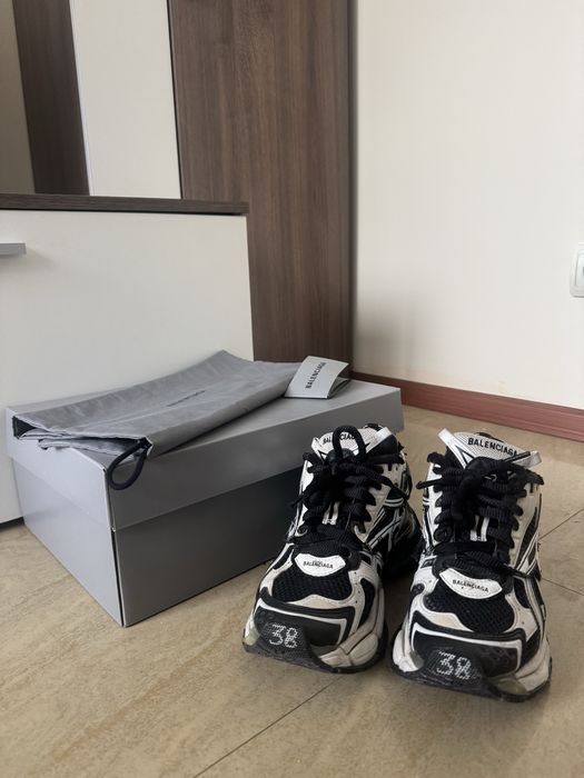 Balenciaga runner оригинални