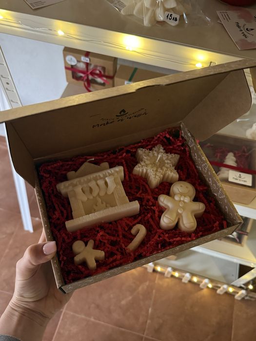 Коледни соеви свещи-подарък