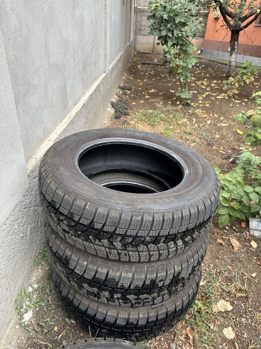 4 Cauciucuri de iarna + cauciuc de rezerva m+s