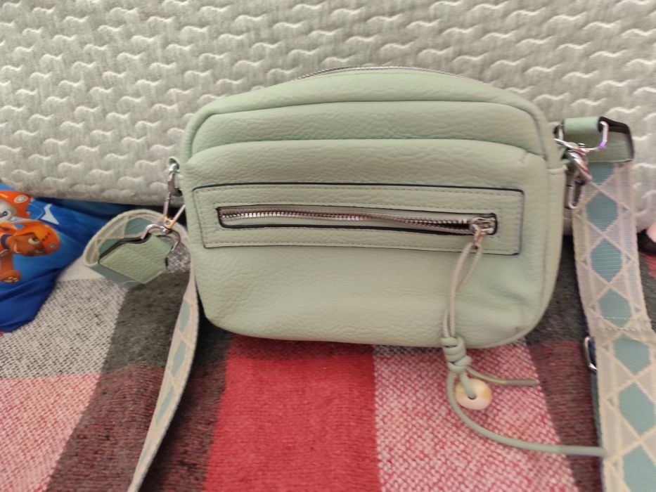 Дамска     чанта