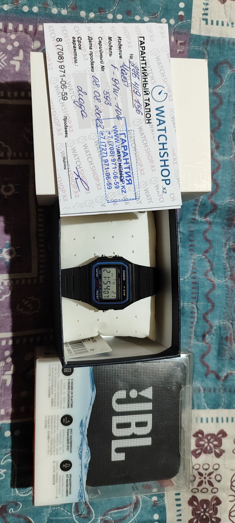 Casio F-91w, JBL колонка