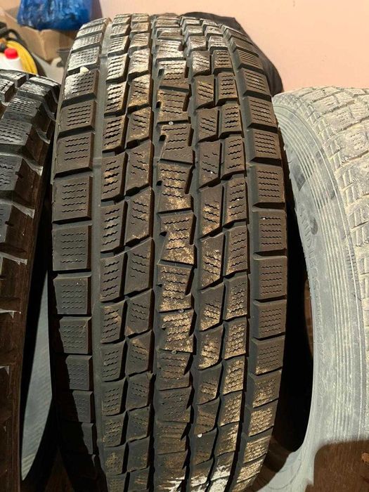 Продаю шины 265/70 R17 и 275/65 R17 (+ в подарок 2 шины 265/65 R17)