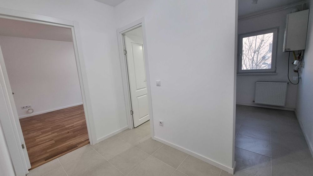 Vând apartament 2 camere et.1 36,5 mp st. Liviu Rebreanu, ultrafinisat