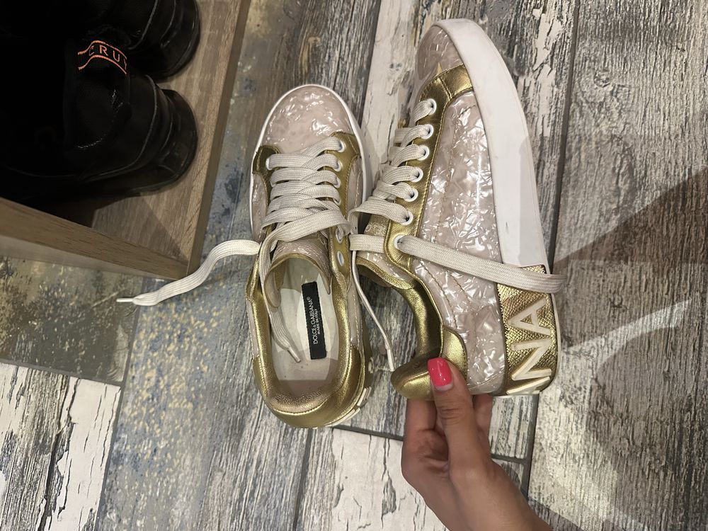 Обувки Dolce , Karl , Moschino