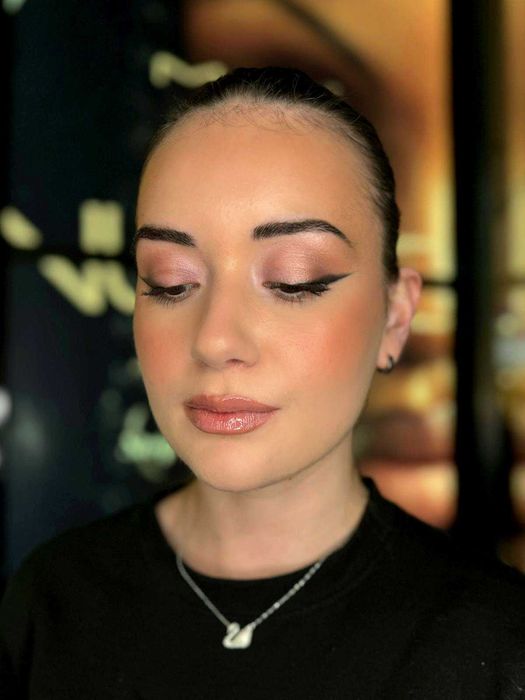 Make-up la domiciliul clientului