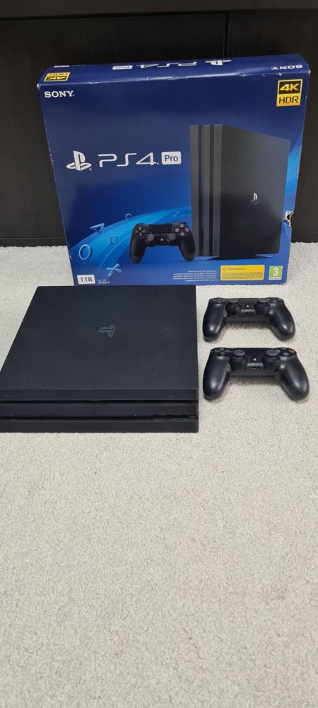 Ps4 Pro 1Tb cu 2 controllere si 2 jocuri