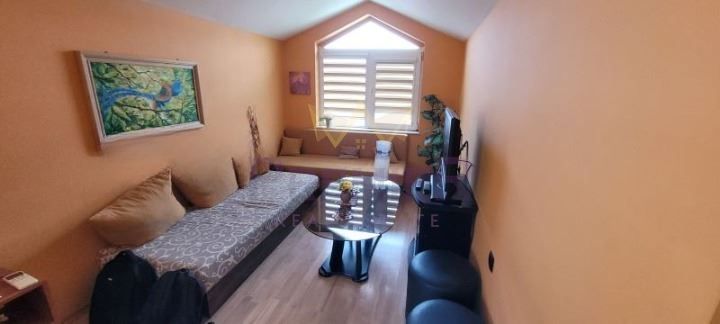 Дава се под наем Тристаен апартамент в Варна, Спортна зала - 99 кв.м за 484.5 € - Снимка #2