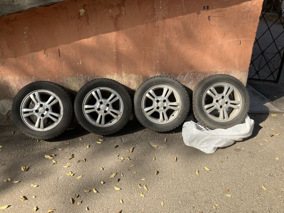 Шины и диски б/у