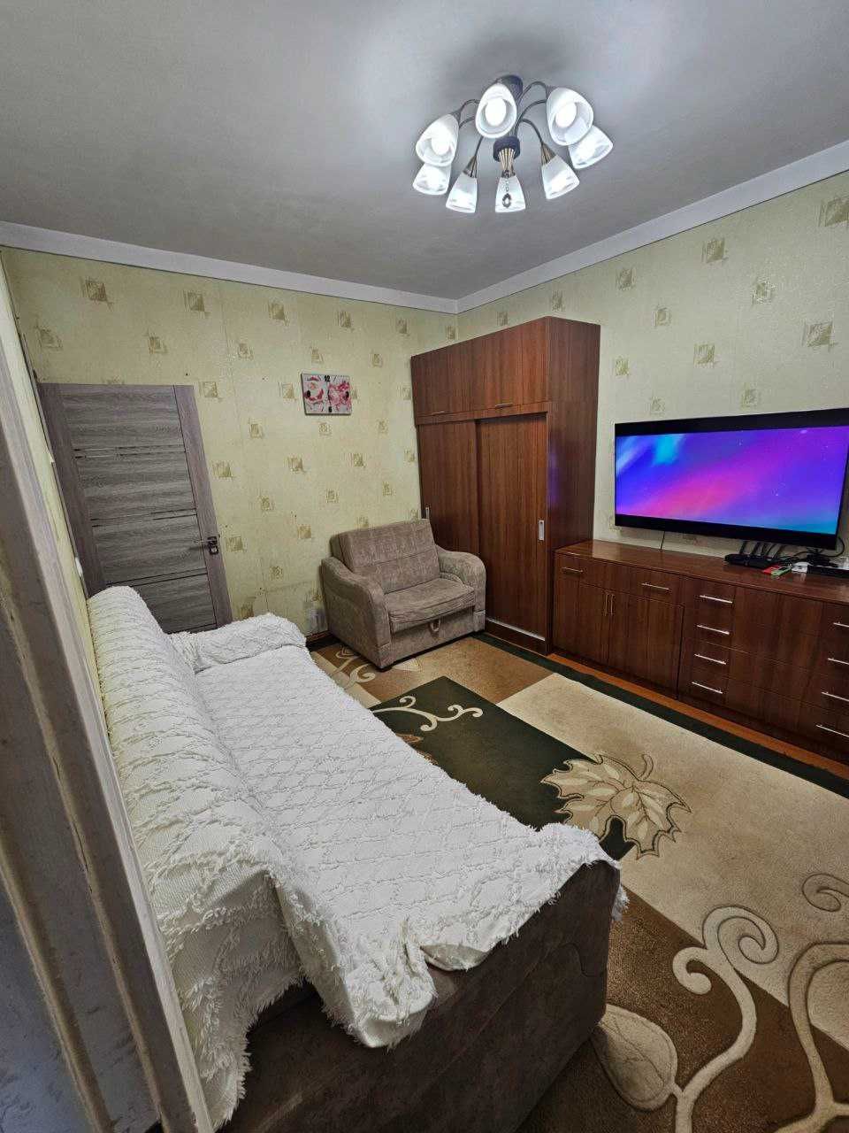 Продается Чиланзар 3 кв.  2в3/3/4 за Торговым центром