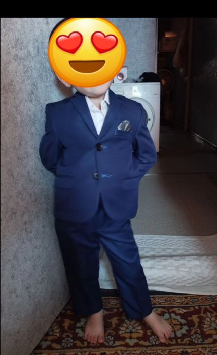 Продаю срочно детский классический костюм