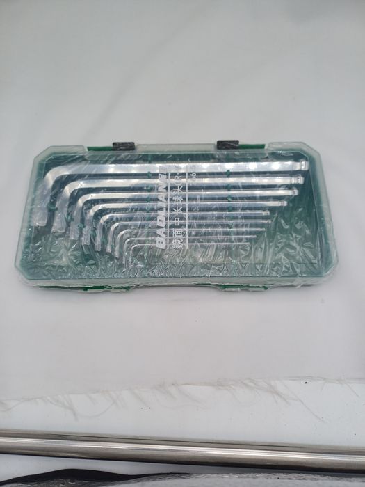 Шестигранные ключи + ОТВЕРТКА В ПОДАРОК